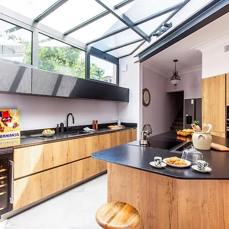 Newly Renovated Villa Antibes